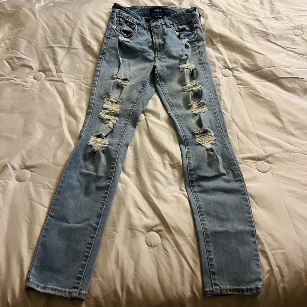 Aeropostale ripped denim skinny jeans